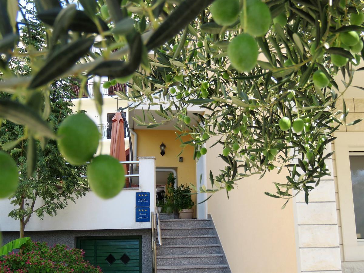 Apartments Kojan Omiš Eksteriør billede